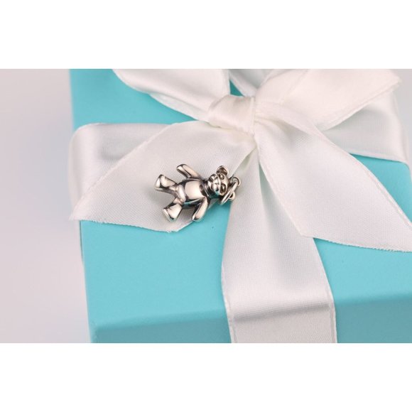 Tiffany & Co. Teddy Bear Charm Pendant in Sterling Silver - Picture 4 of 5
